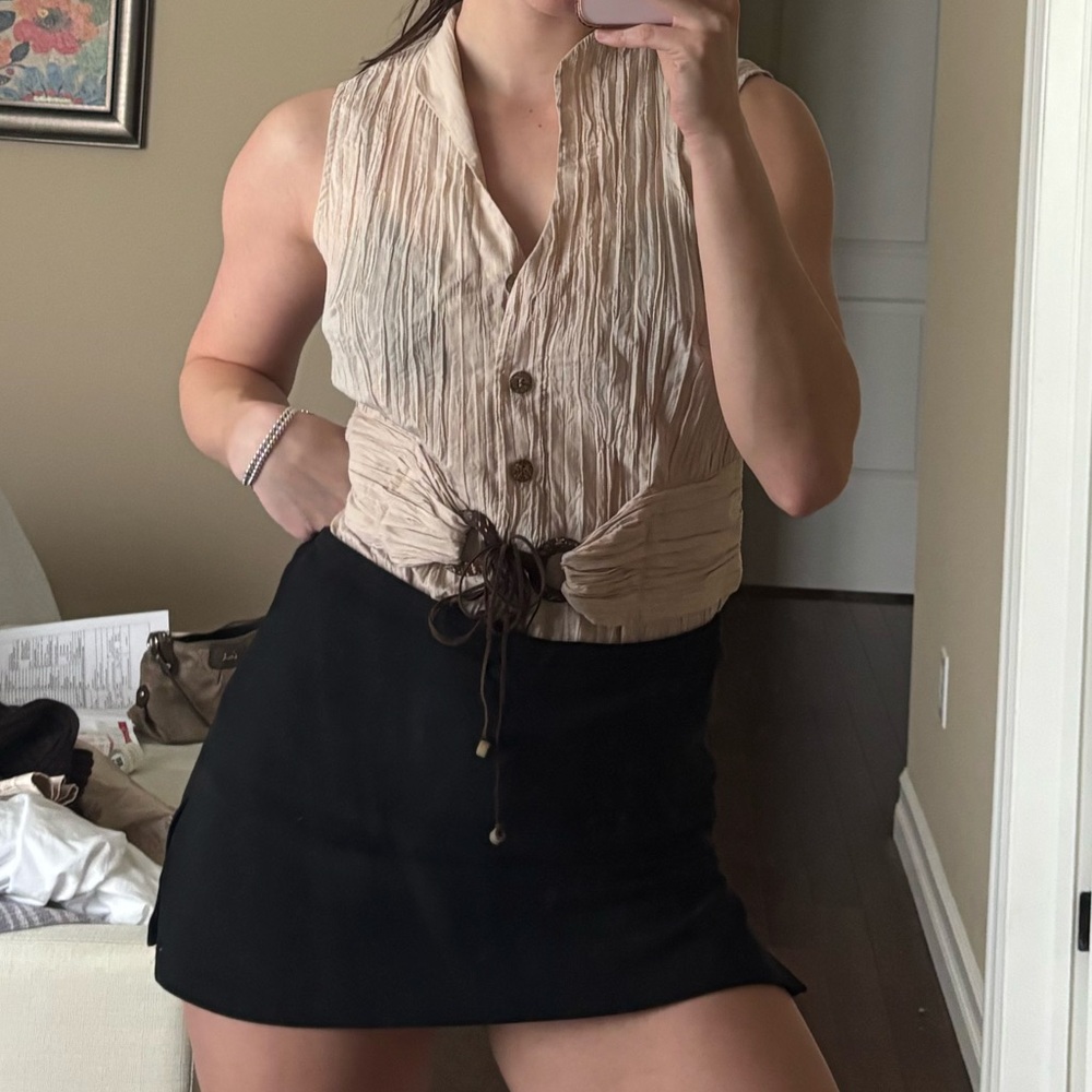 Sleeveless Crinkled Button Front Vest Top